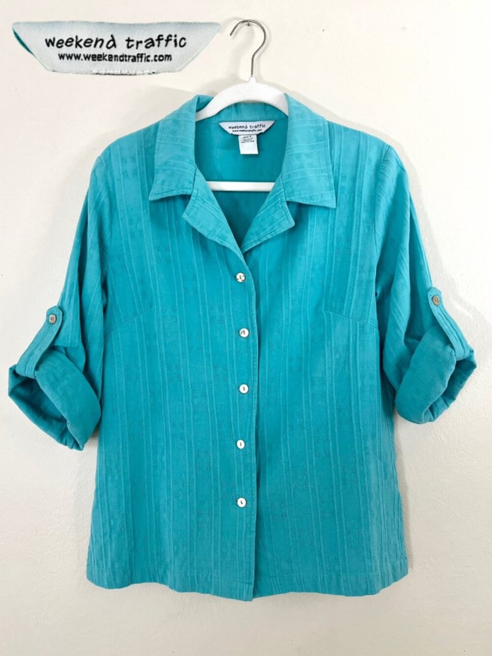 VTG Y2K Weekend Traffic 100% Cotton Aqua Blue Button Down Size Small *Runs Big*